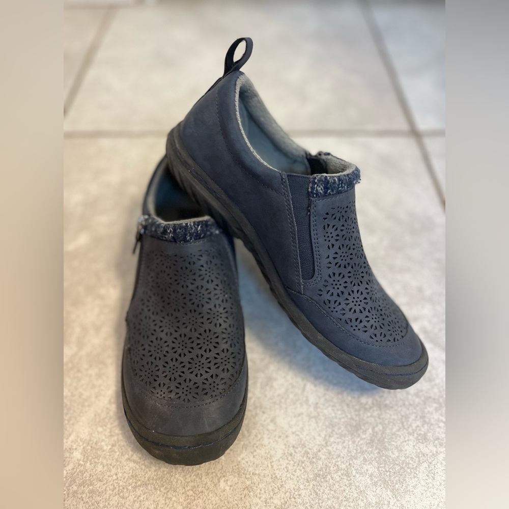 JBU/Jambu Avery Shoe in Navy Size 8